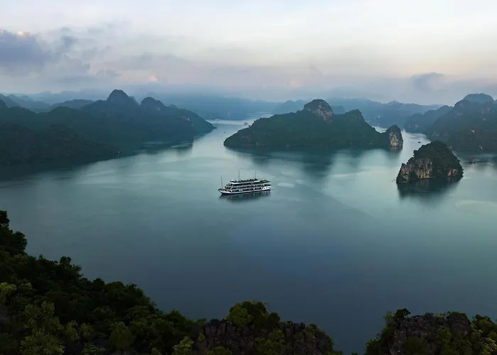  La Casta 5-Star Cruise 2D1N - Lan Ha Bay - Balcony & Bathtub Ocean View